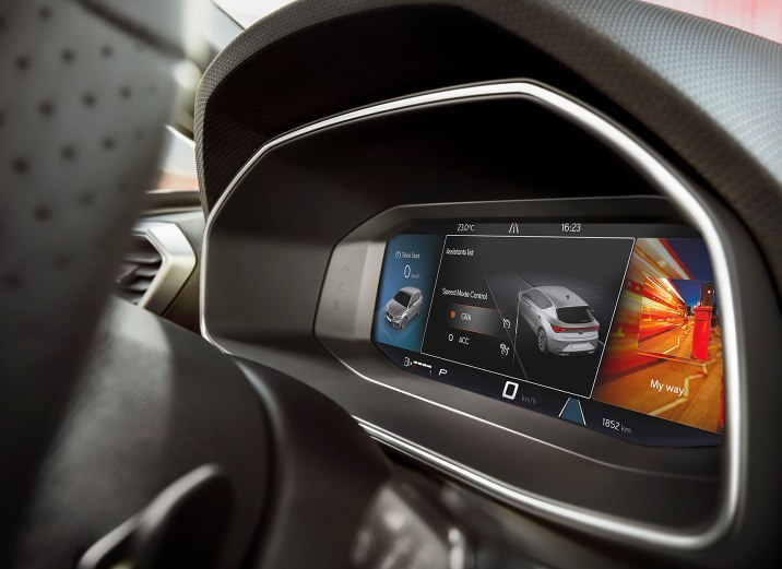 New SEAT Leon Sportstourer PHEV driver screen